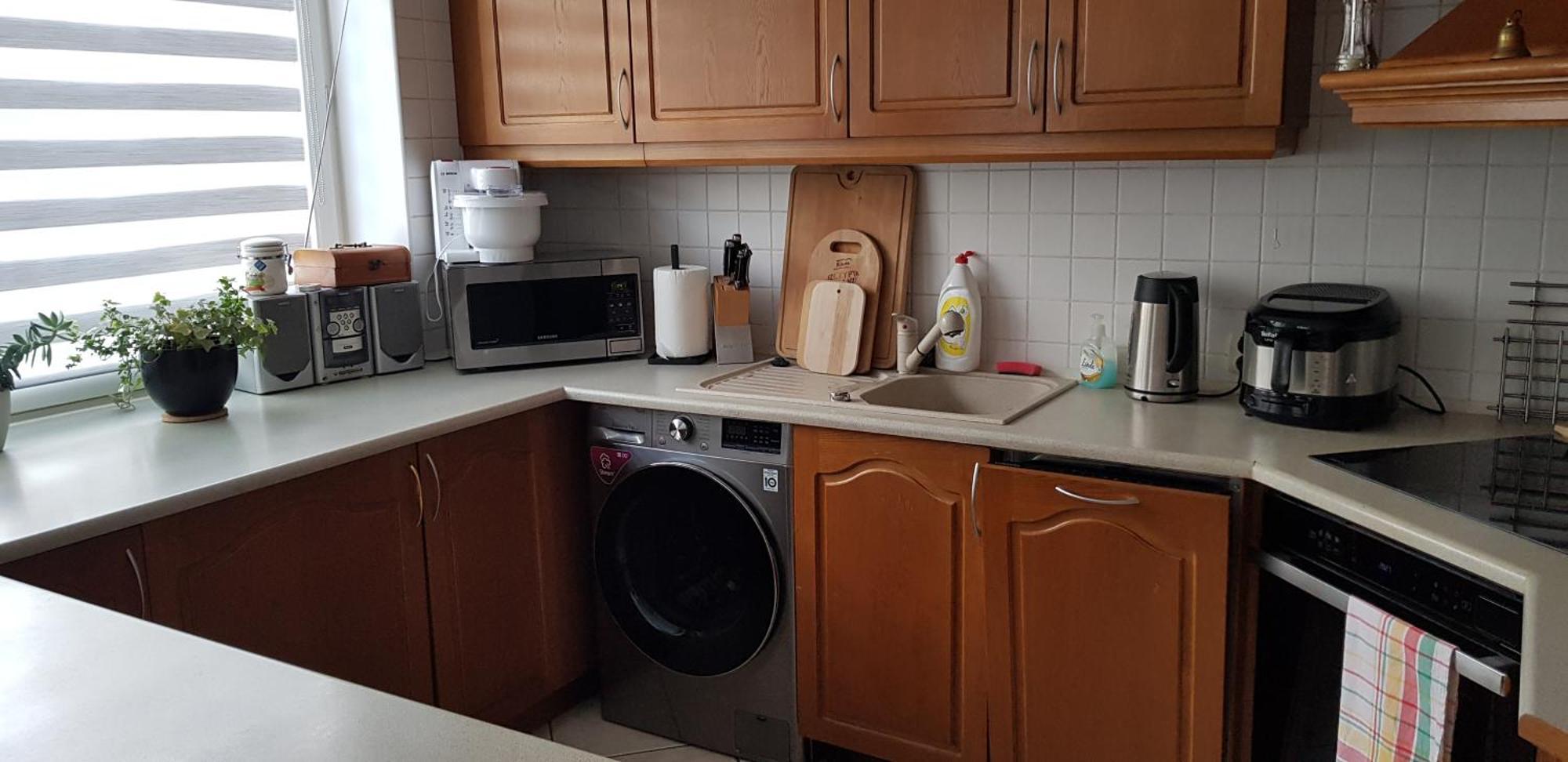 I Apartment *